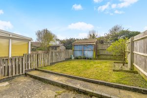 Peacocks Close Middleton Cheney